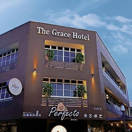The Grace Hotel Muar Exteriör bild