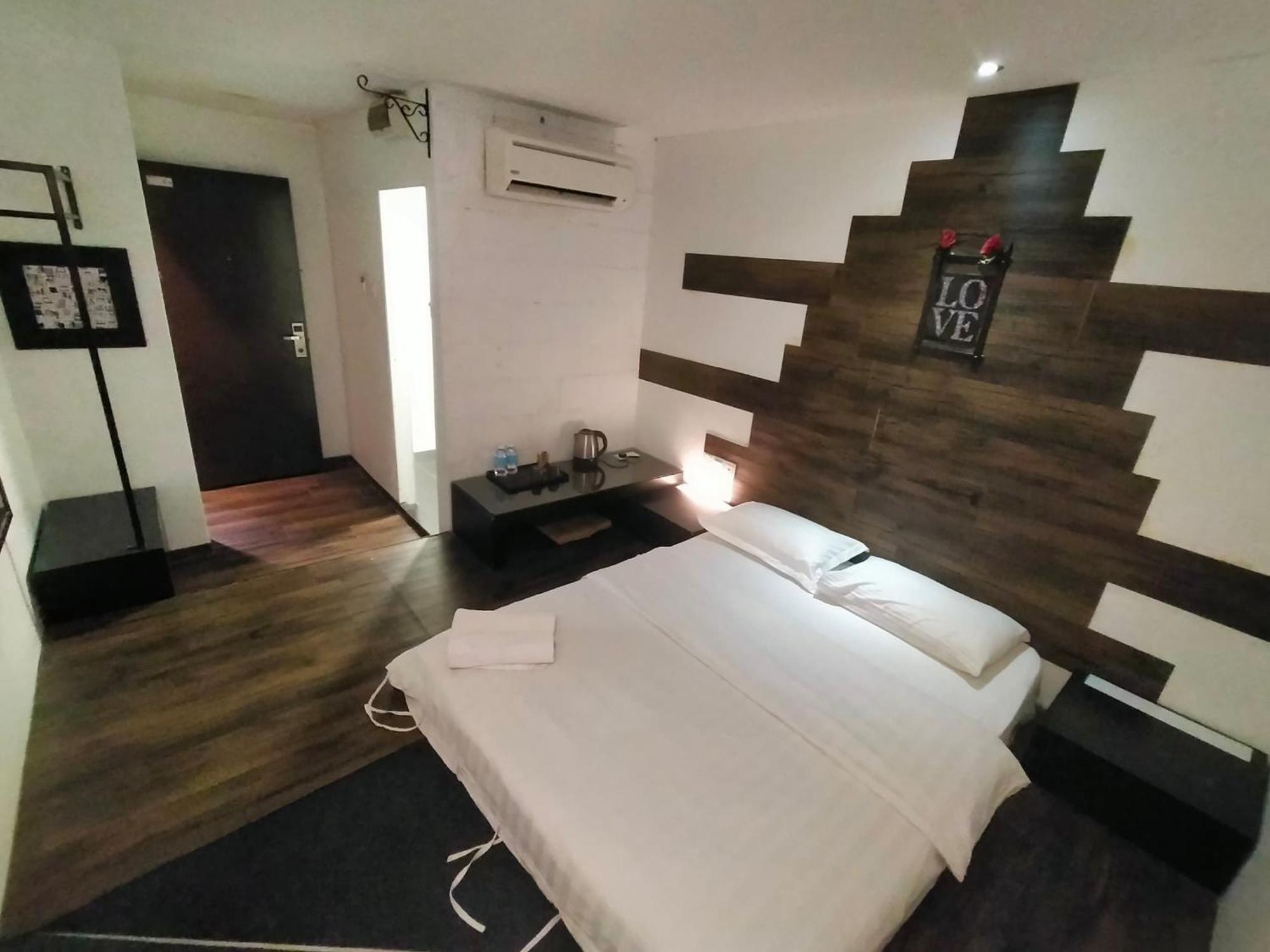The Grace Hotel Muar Exteriör bild