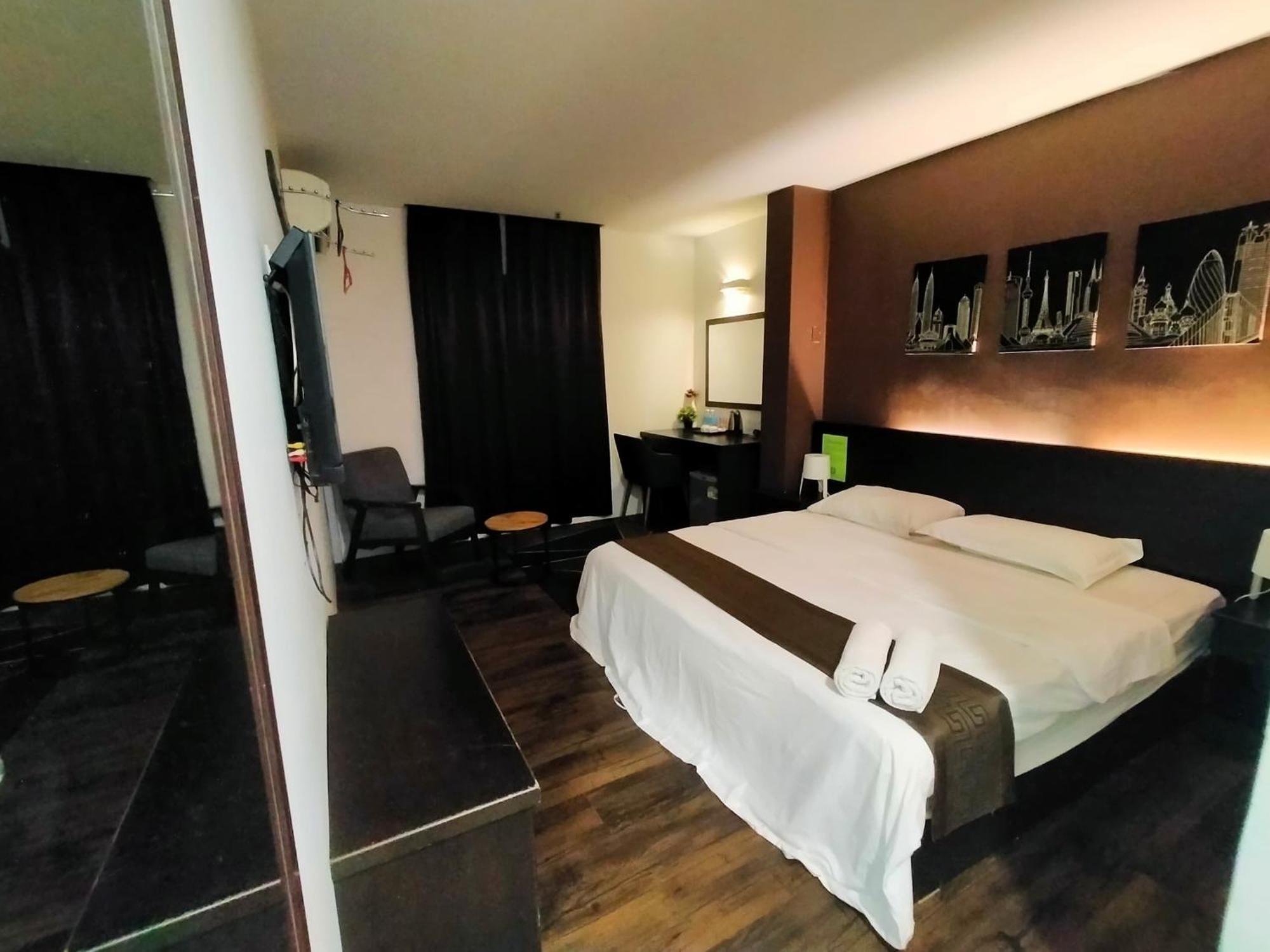 The Grace Hotel Muar Exteriör bild